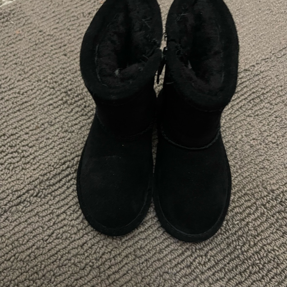 Bearpaw toddler boot size 7